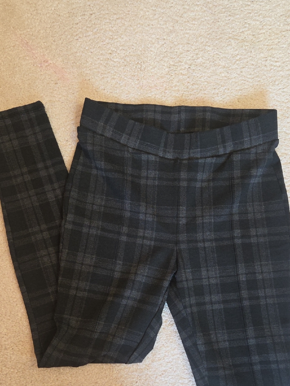 Time and Tru Black & Gray Plaid Pull-On Pants